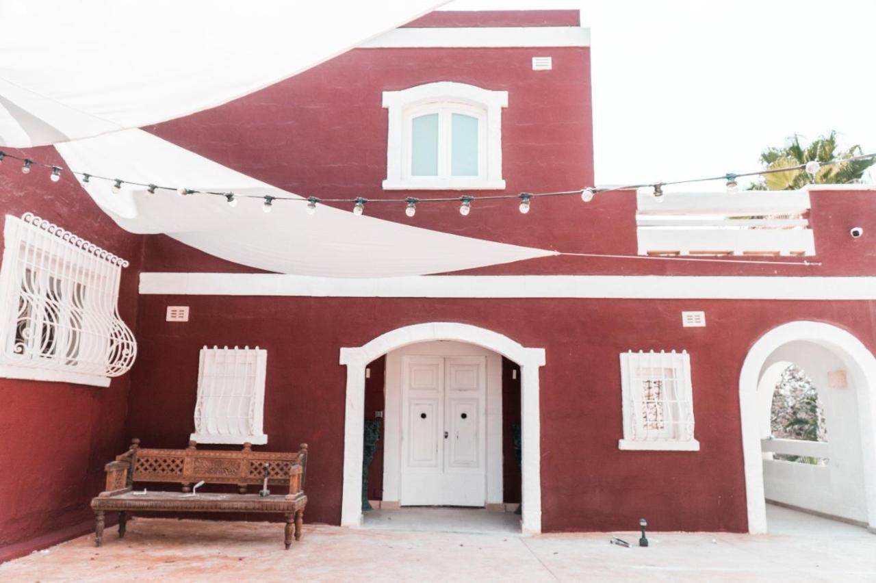 The Red Farm Relais & Spa Iklin Экстерьер фото