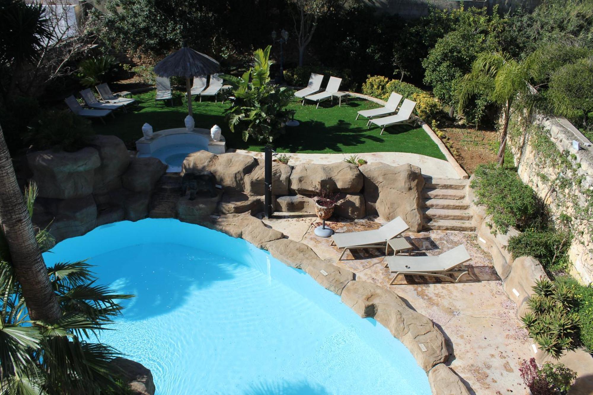 The Red Farm Relais & Spa Iklin Экстерьер фото