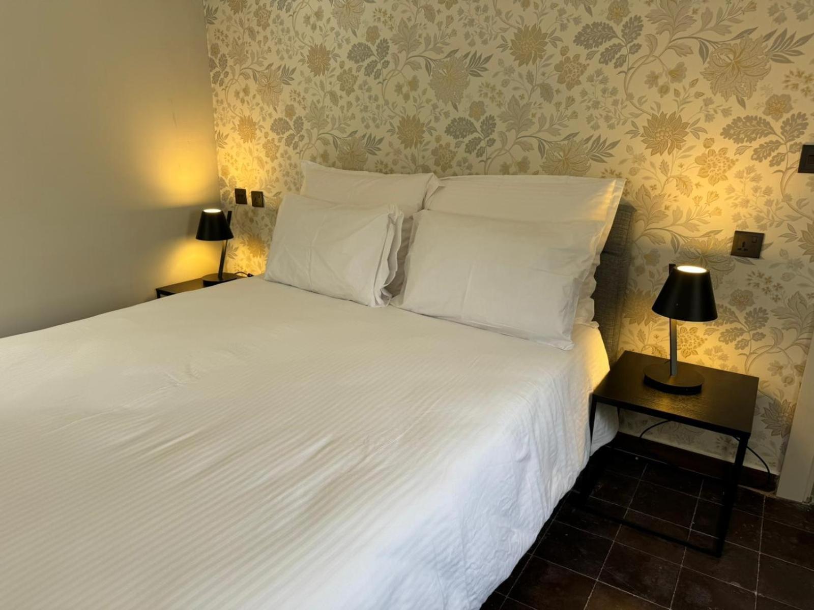 The Red Farm Relais & Spa Iklin Экстерьер фото