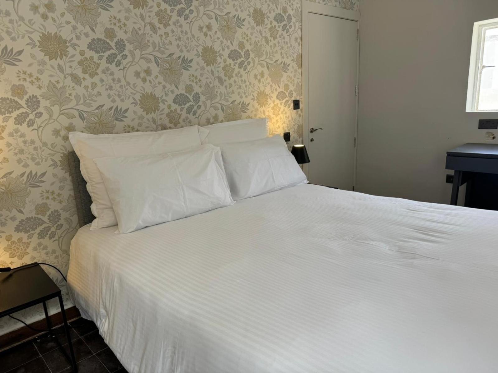 The Red Farm Relais & Spa Iklin Экстерьер фото
