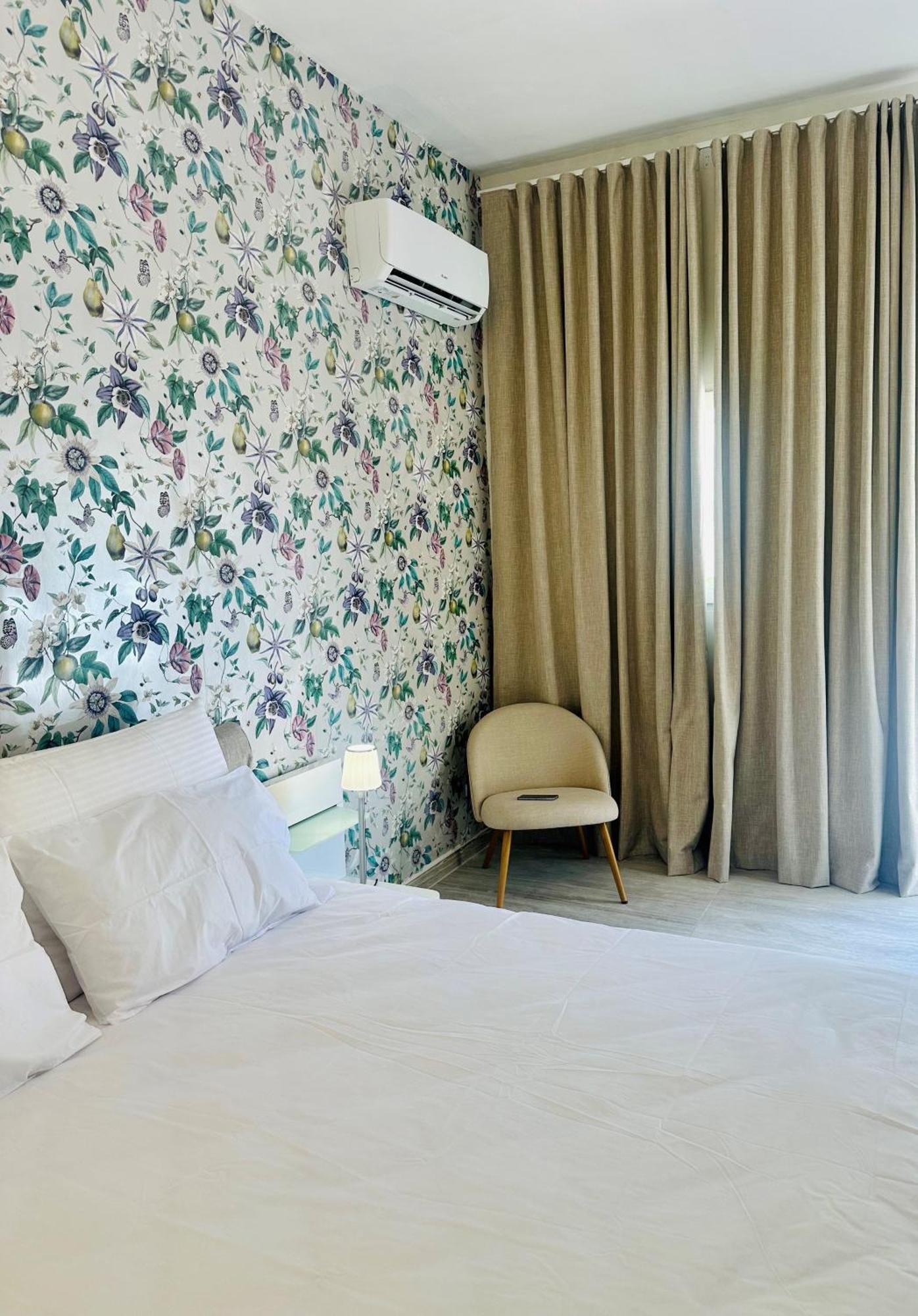 The Red Farm Relais & Spa Iklin Экстерьер фото