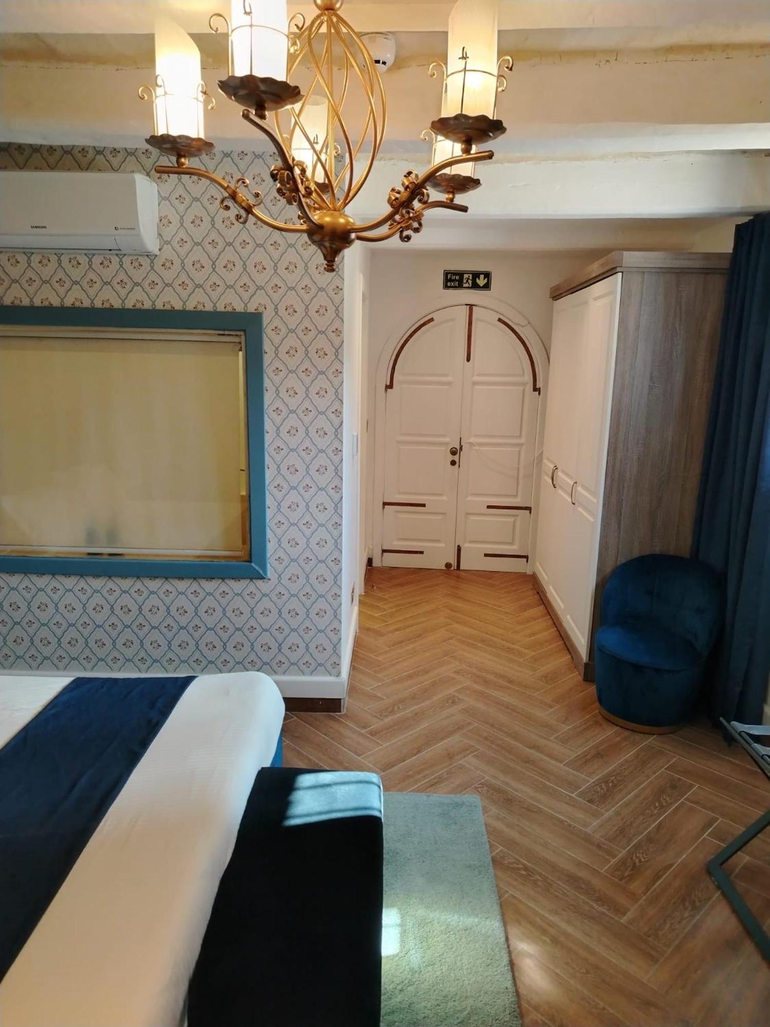 The Red Farm Relais & Spa Iklin Экстерьер фото
